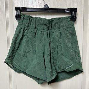 Lululemon Hotty Hot HR shorts